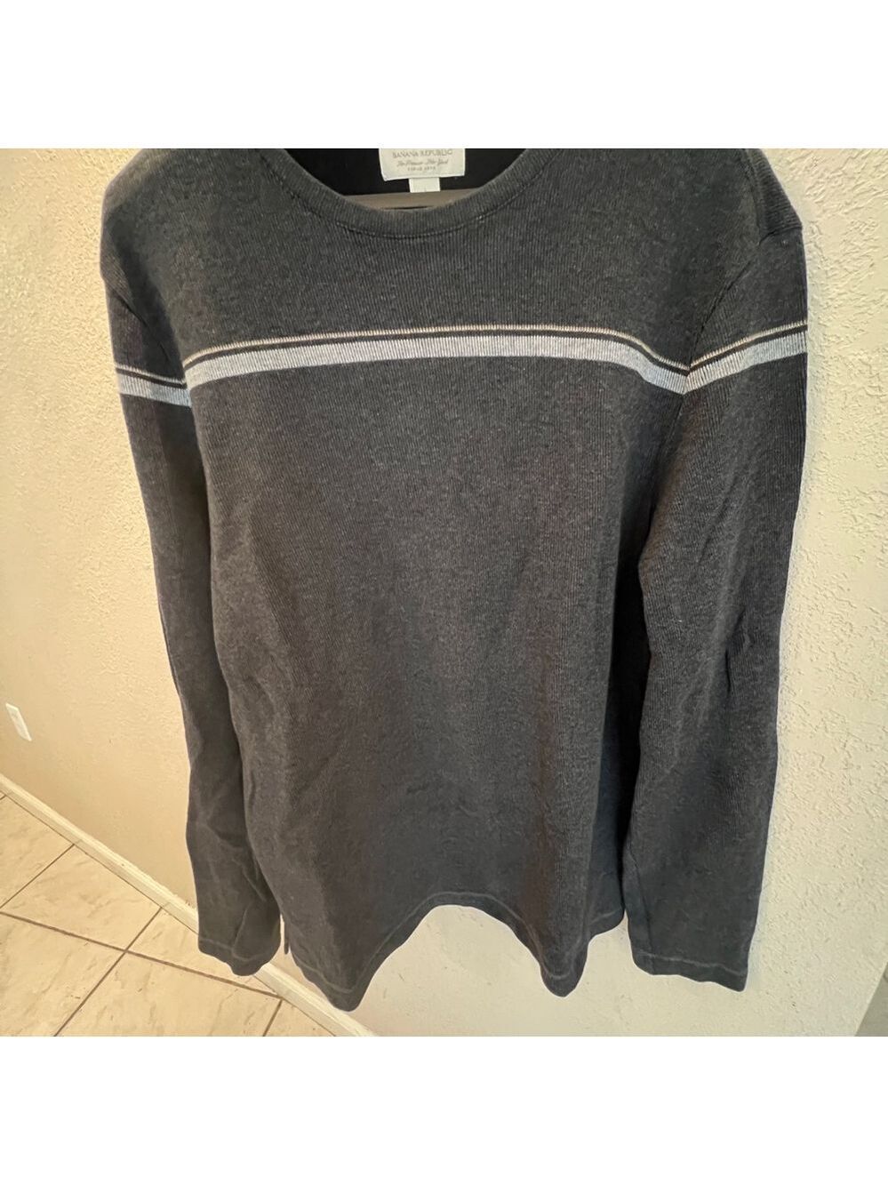 Banana Republic Men's Gray Sweater